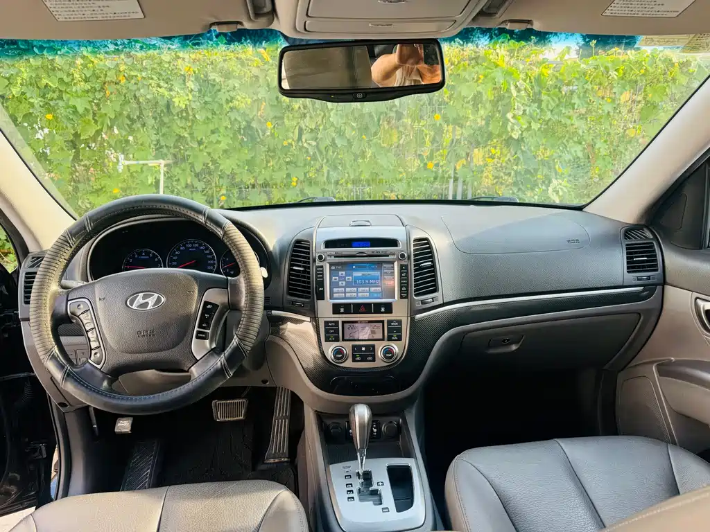 Hyundai Santa Fe Classic — миниатюра 11