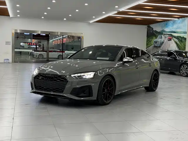 AUDI S5