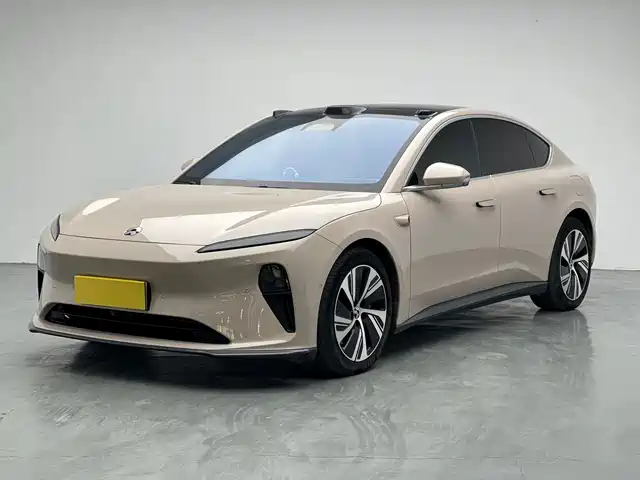 NIO ET5