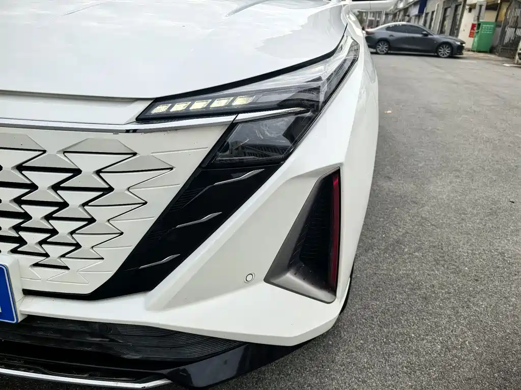 CHANGAN CHANGAN AUCHAN Z6