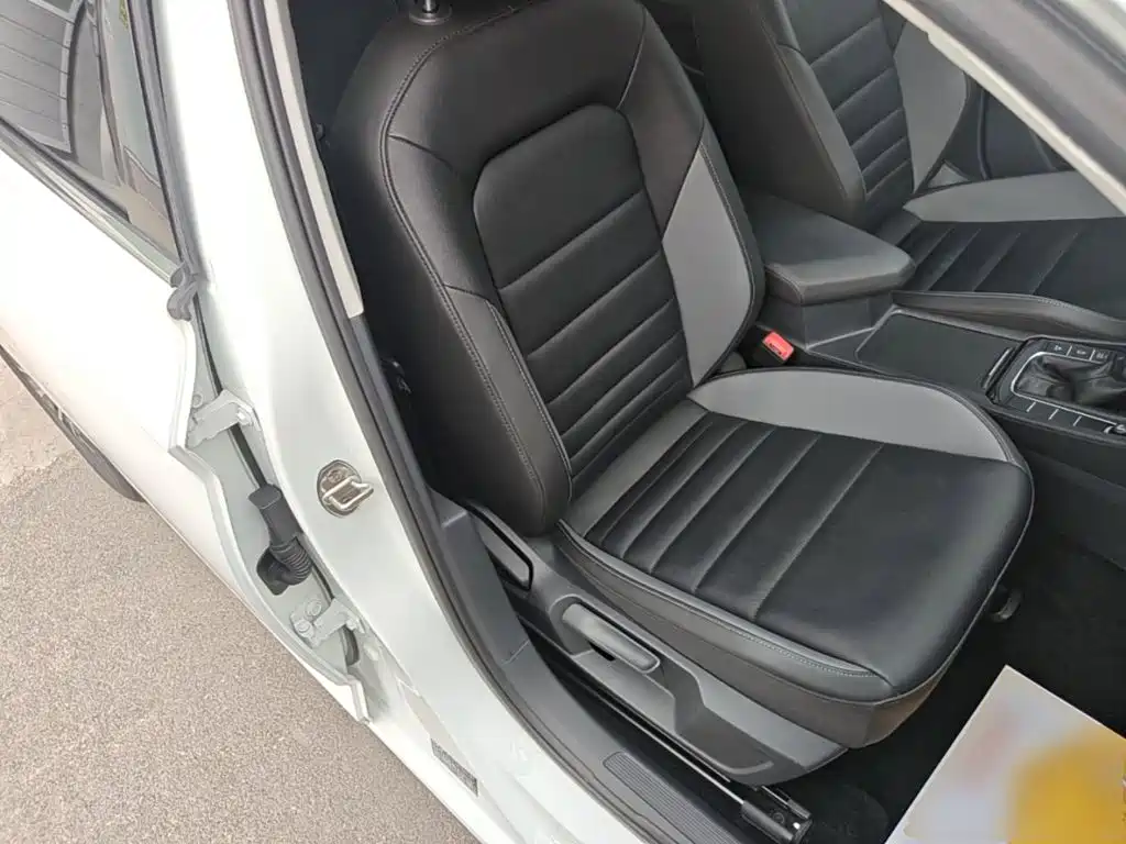 Volkswagen Sagitar — миниатюра 25
