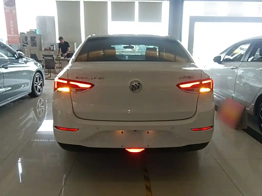 Buick Excelle — миниатюра 6