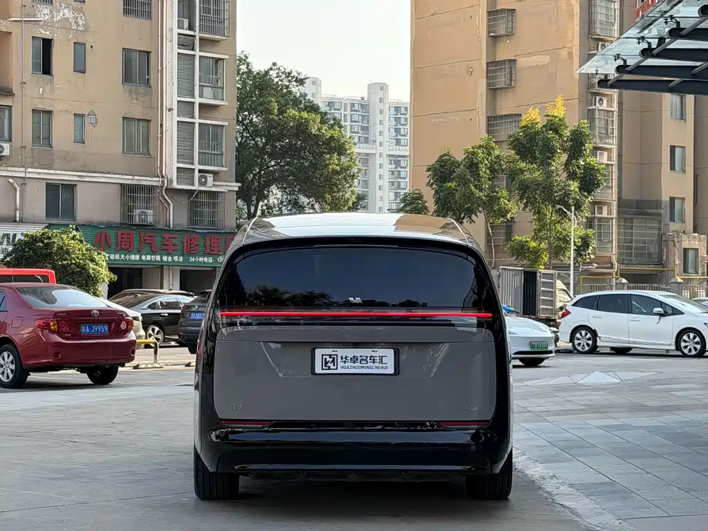 Li Auto Li MEGA — миниатюра 5