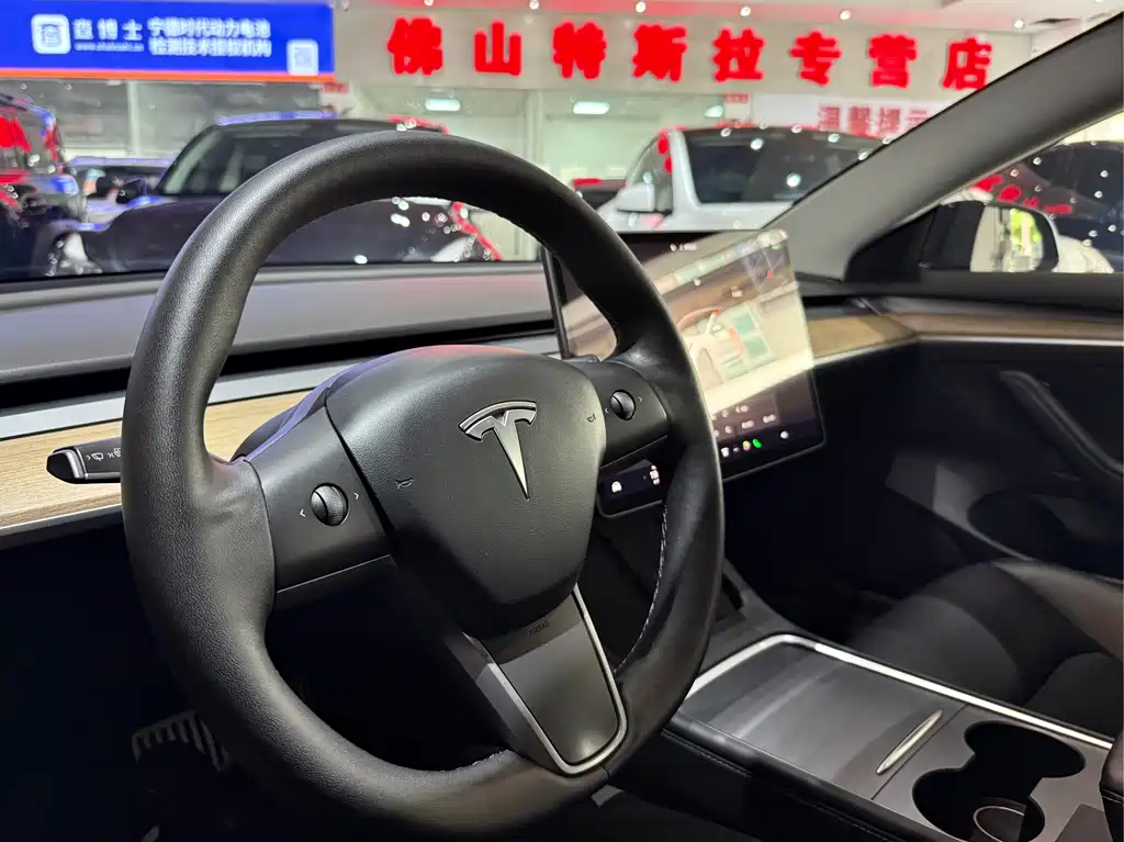 Tesla Model 3 — фотографии объявления, Фото 10
