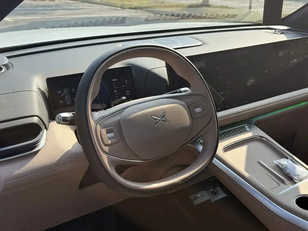 XPeng G9 — миниатюра 6