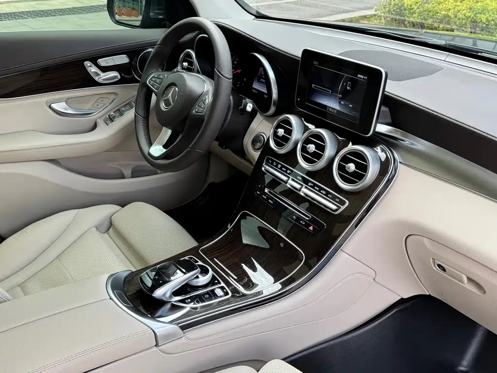 Mercedes-Benz GLC — миниатюра 28