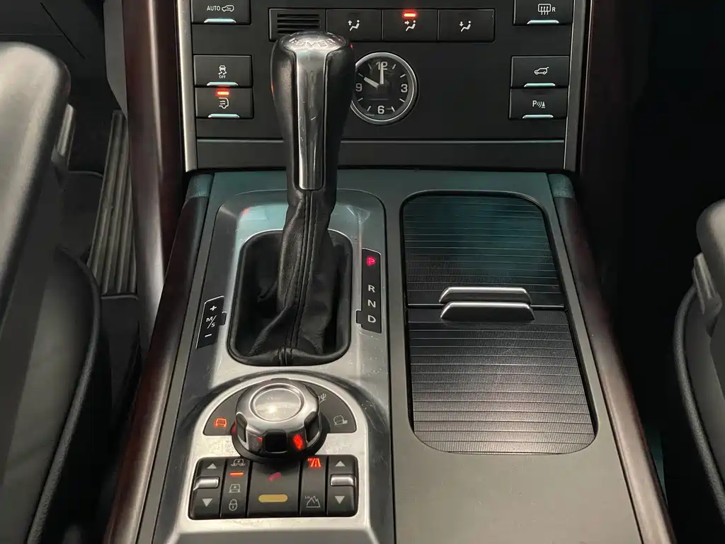 Land Rover Range Rover — миниатюра 22