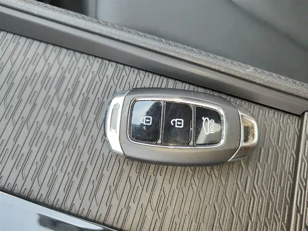 Hyundai MISTRA