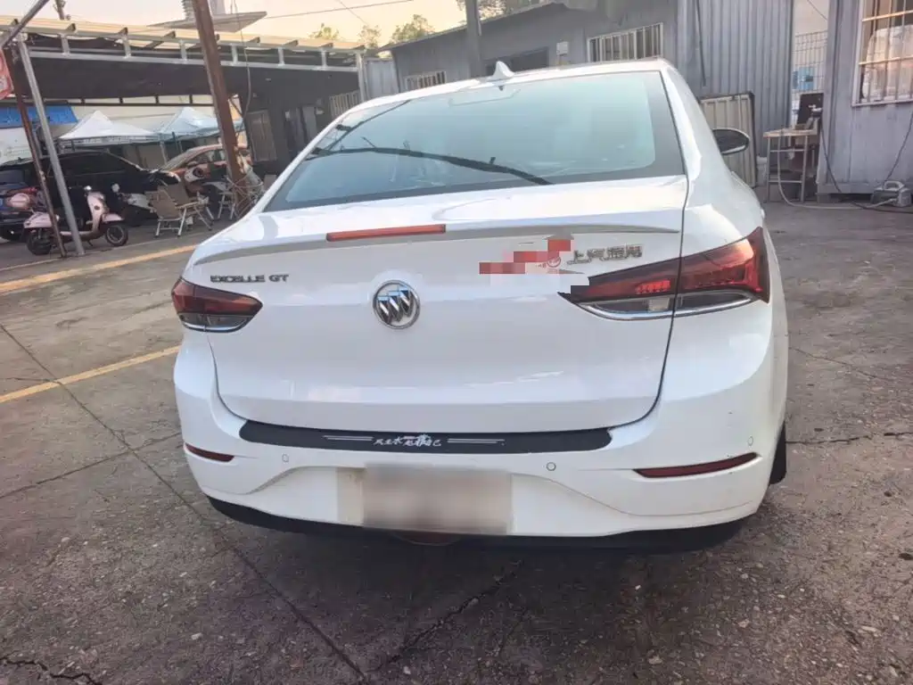 Buick Excelle — миниатюра 6