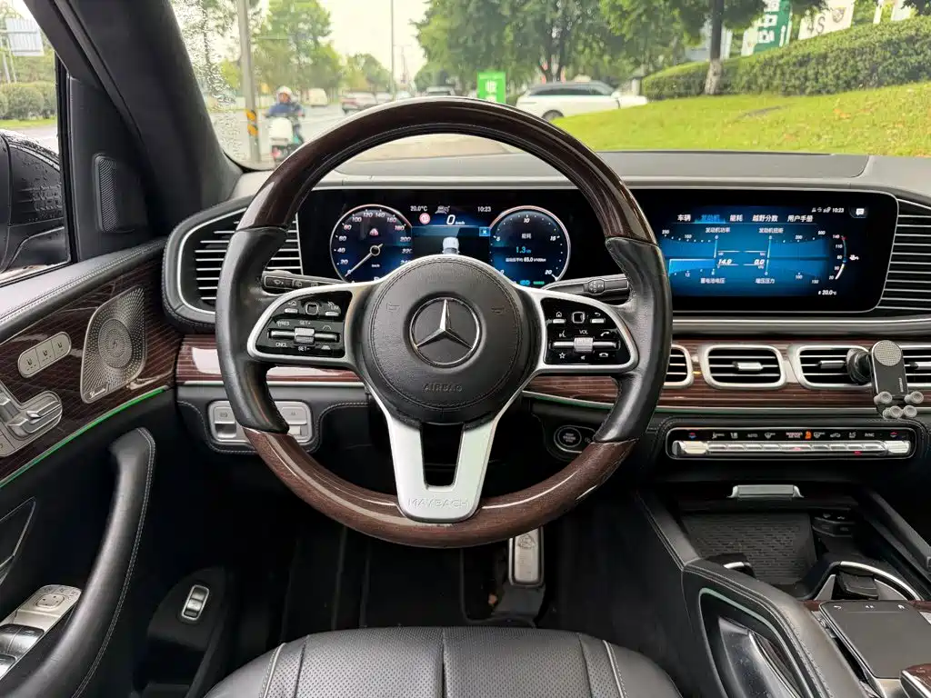 Mercedes-Benz GLS — миниатюра 14