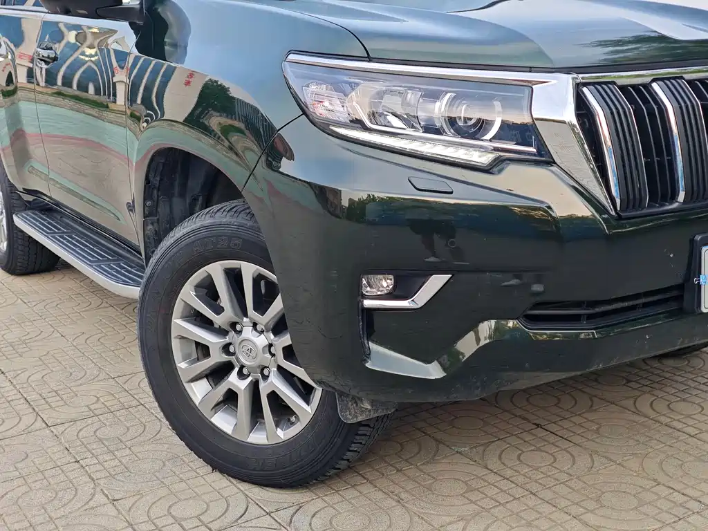 TOYOTA PRADO