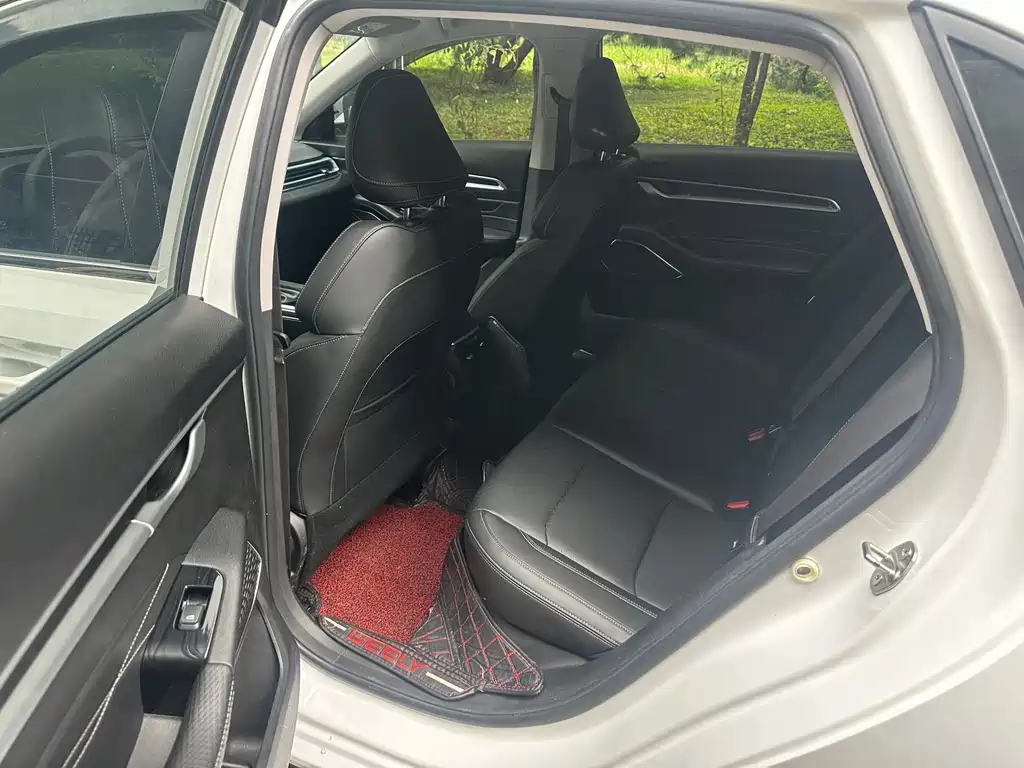 Geely Emgrand — миниатюра 8