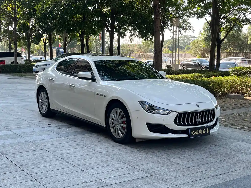 MASERATI GHIBLI