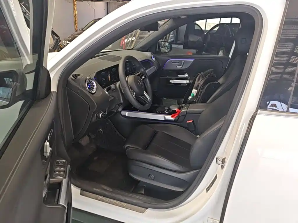 Mercedes-Benz GLB — миниатюра 16