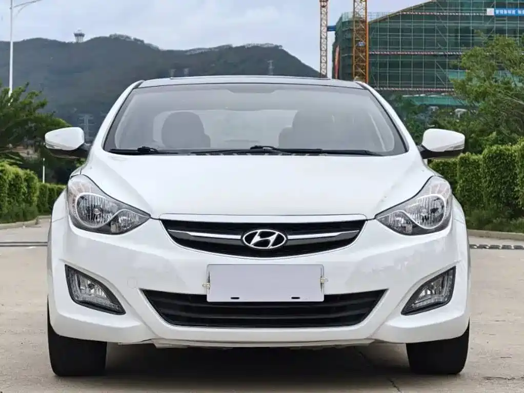 Hyundai Elantra Langdong — миниатюра 2