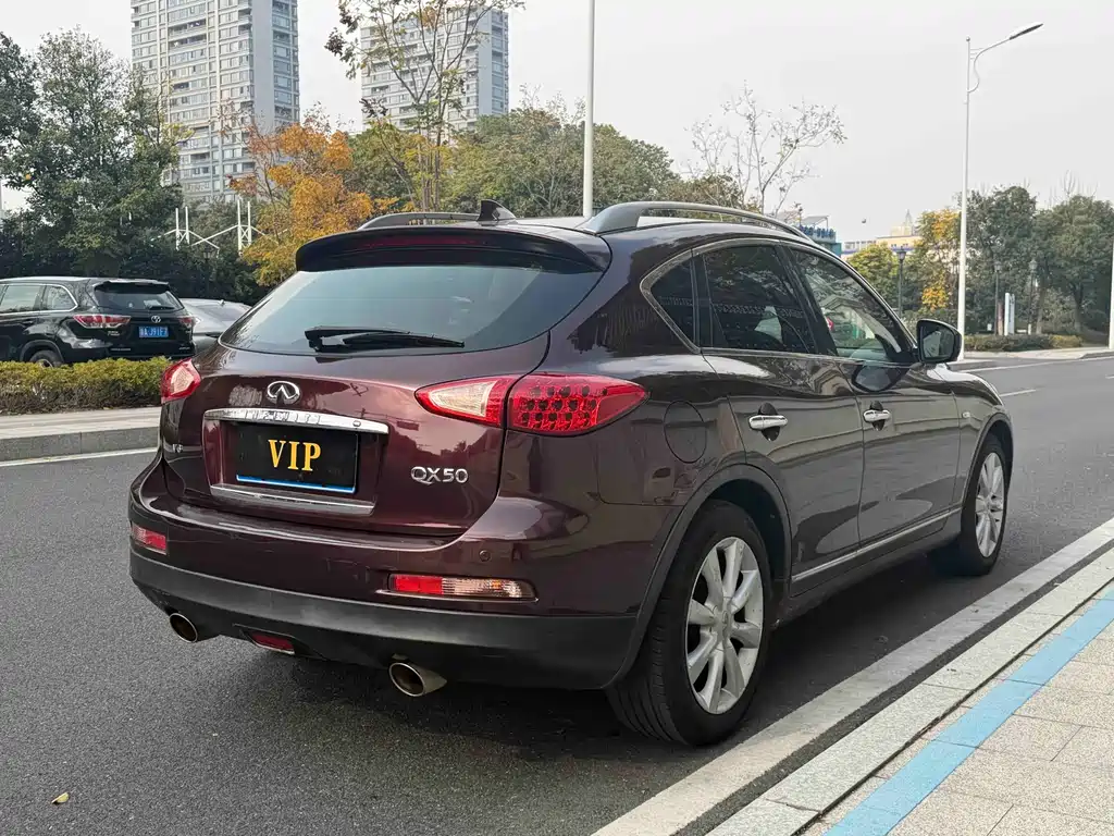 Infiniti QX50 (Import) — миниатюра 5