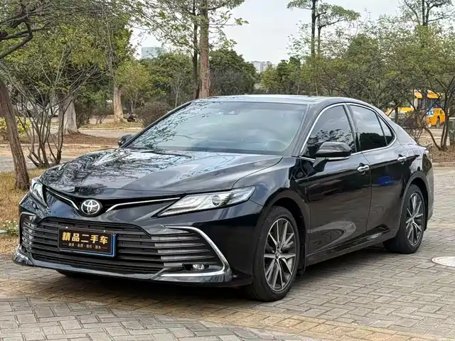 TOYOTA CAMRY