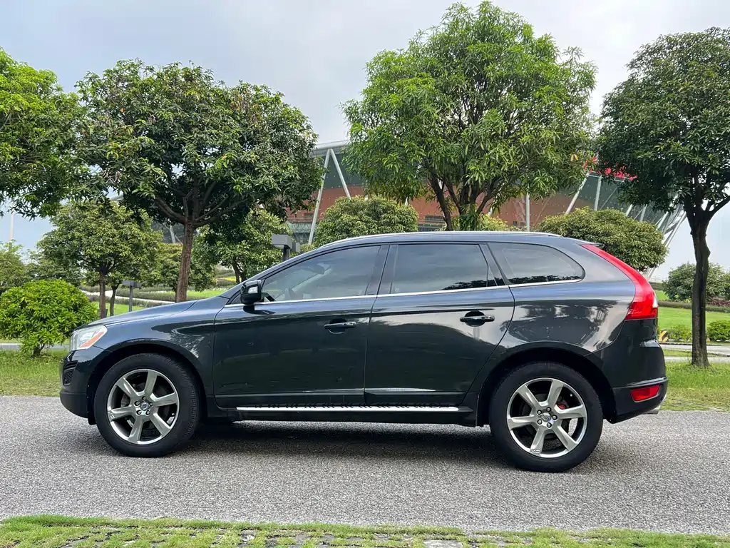 Volvo XC60 (Import) — миниатюра 8