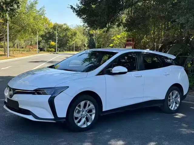 buick slightly-blue-6