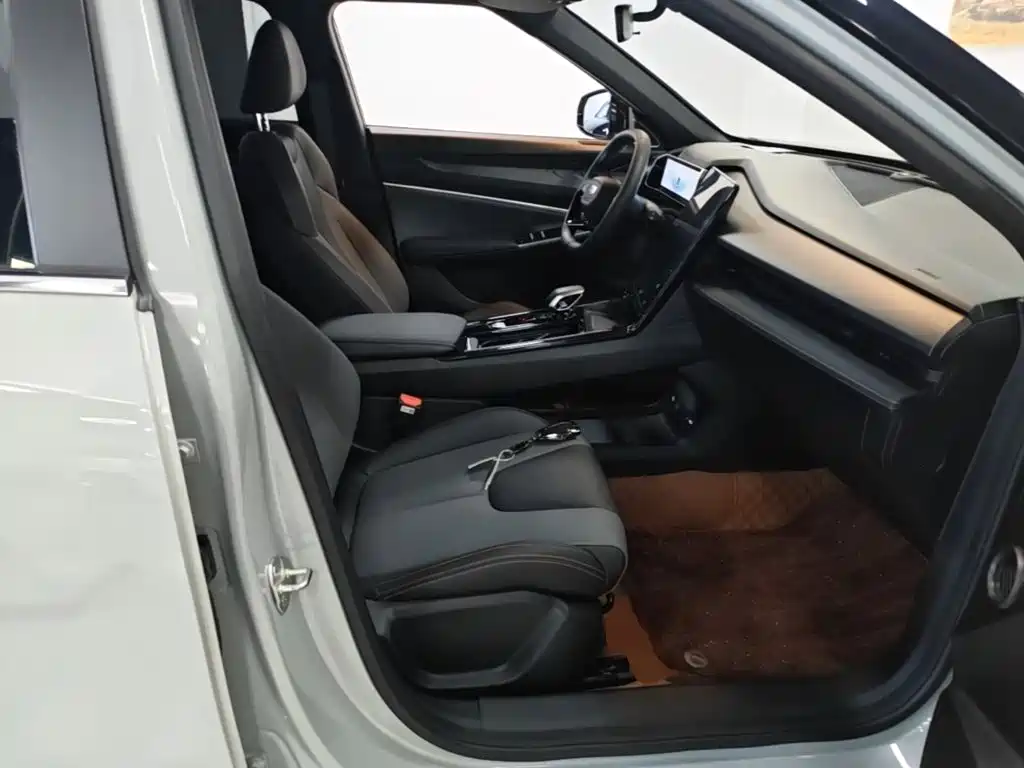 Geely Boyue — миниатюра 25