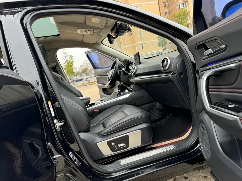 WEI PAI WEI BRAND VV5