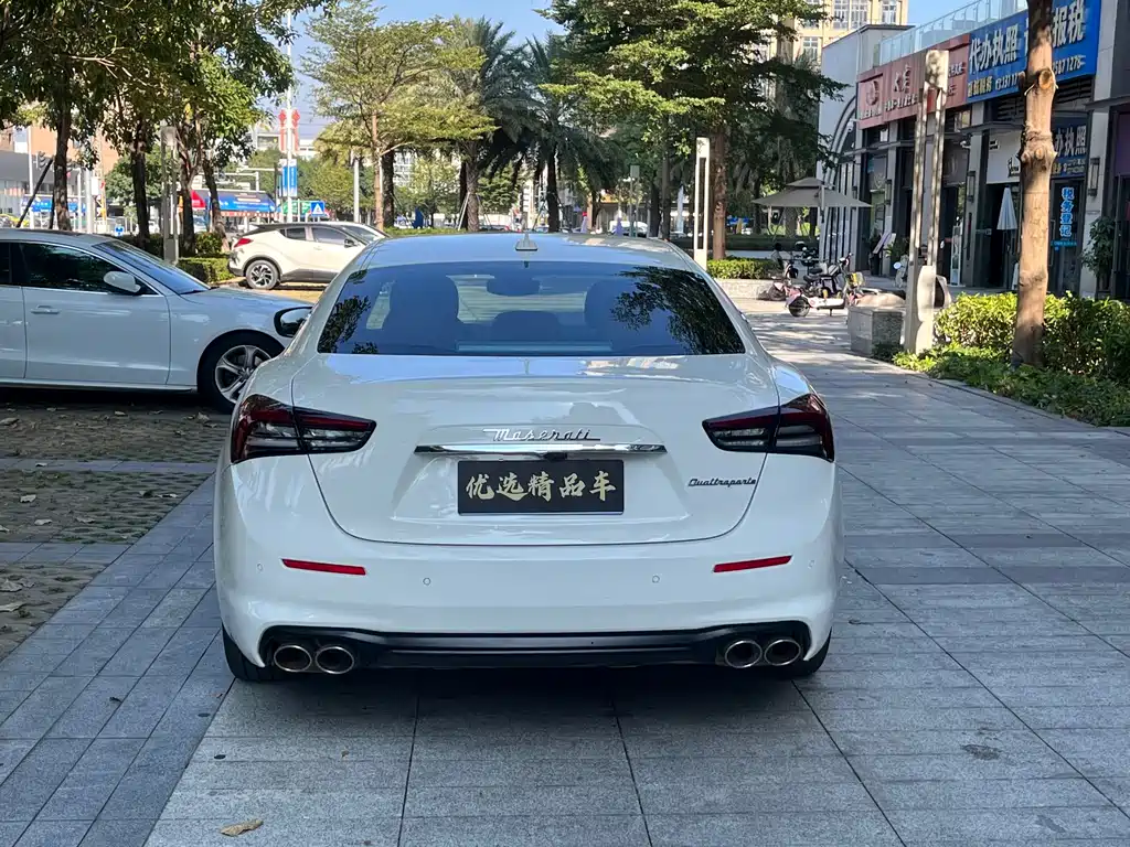 MASERATI GHIBLI