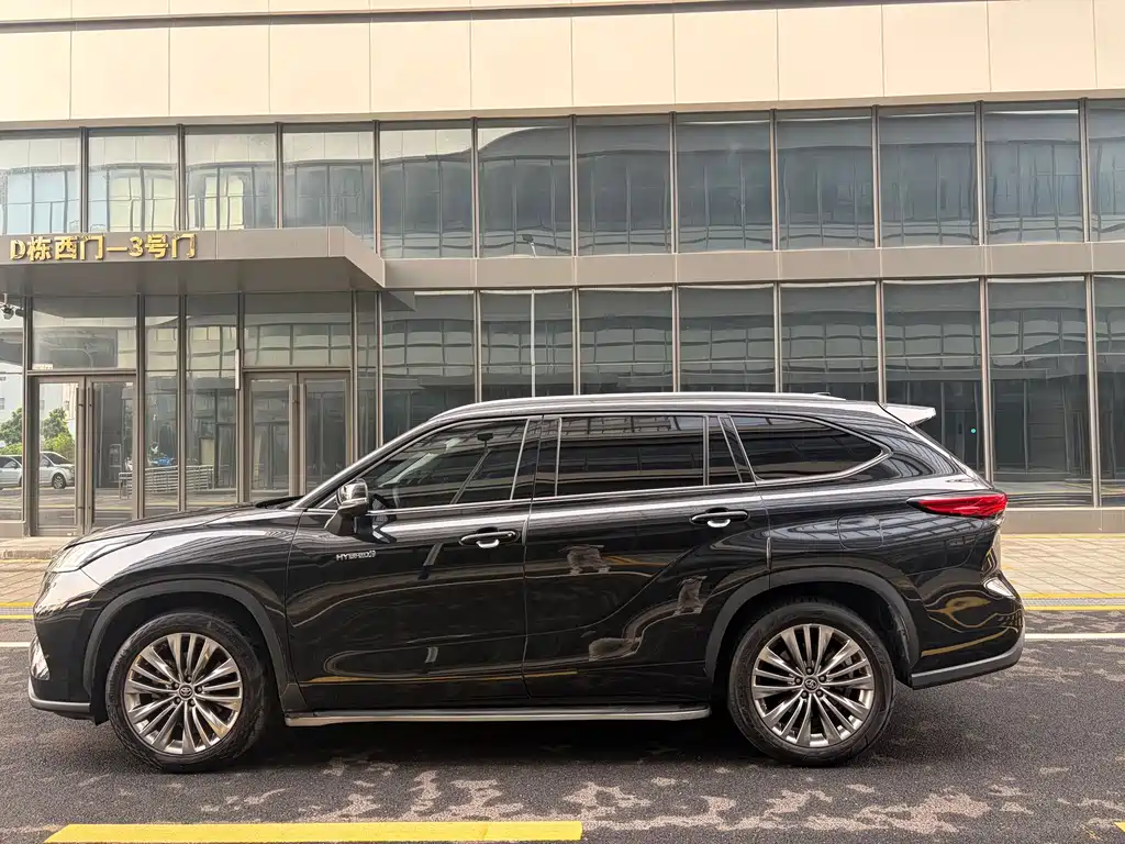 Toyota Highlander — миниатюра 8