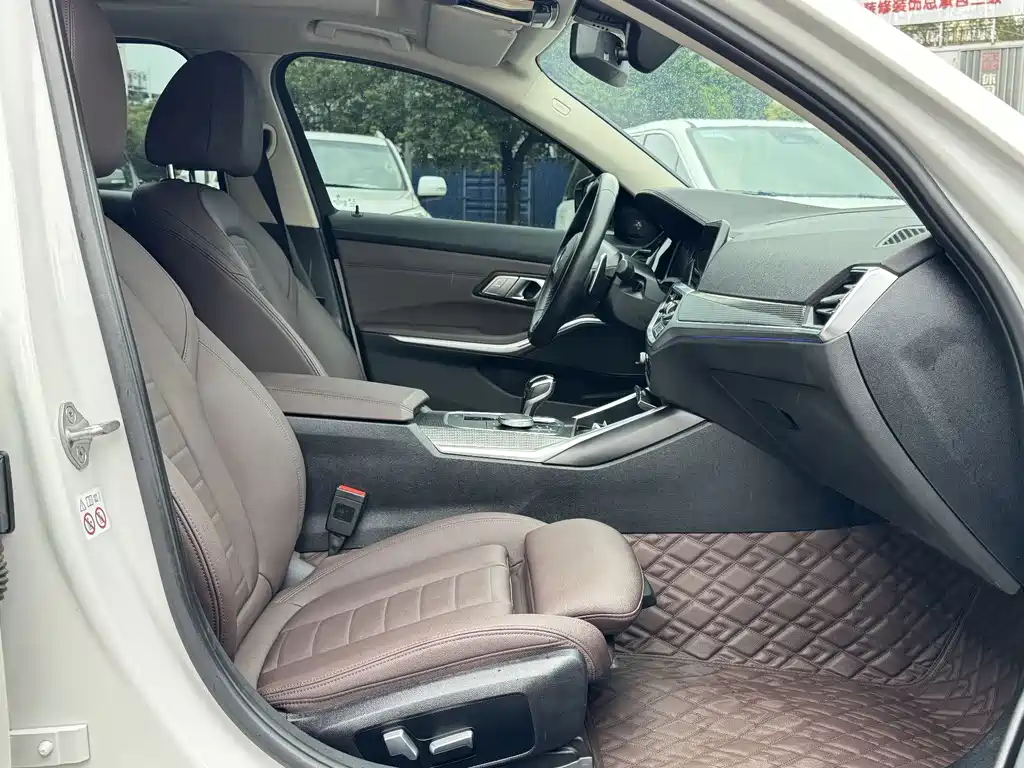 BMW 3 Series — миниатюра 14