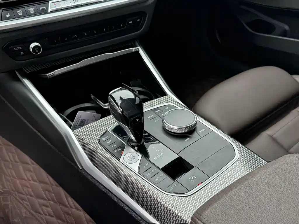 BMW 3 Series — миниатюра 23