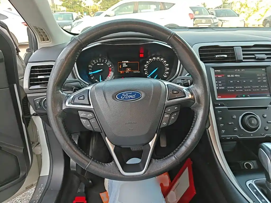 Ford Mondeo — миниатюра 11