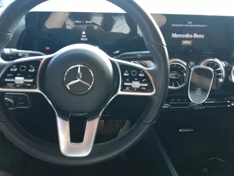Mercedes-Benz EQB — миниатюра 12