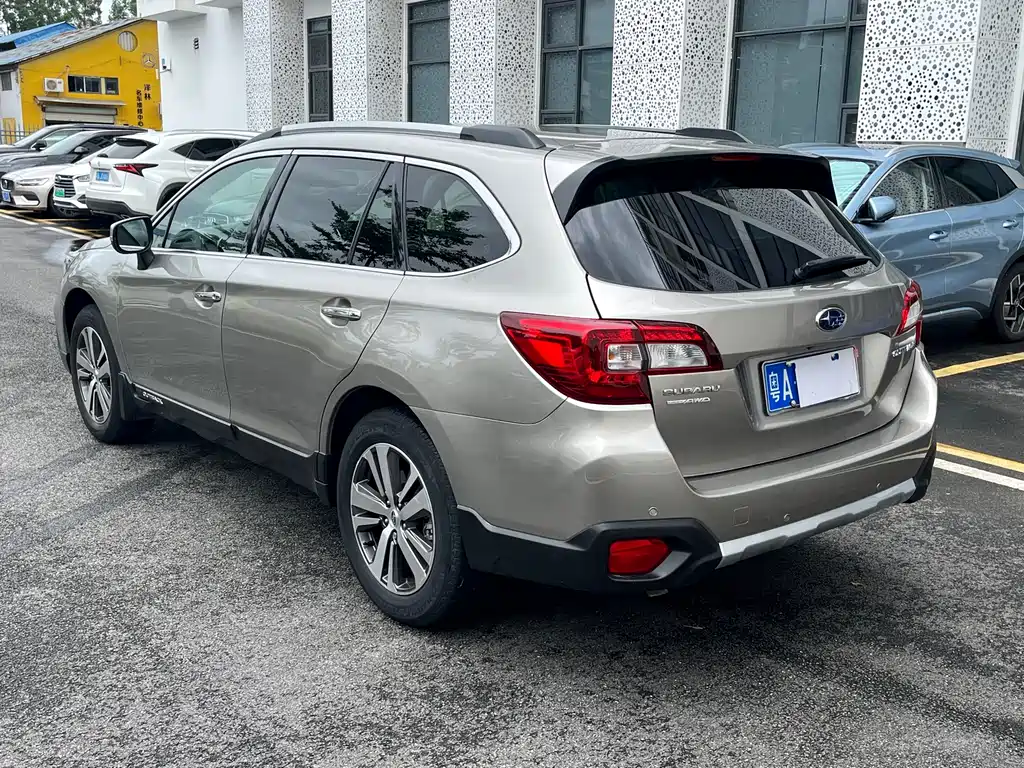 SUBARU OUTBACK