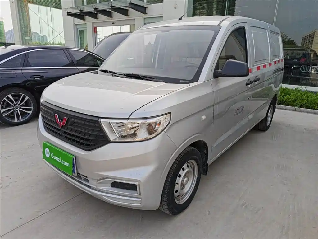 Wuling Hongguang V 2022