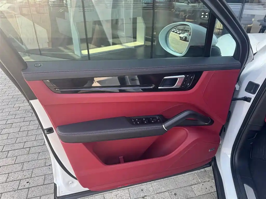 PORSCHE CAYENNE NEW ENERGY