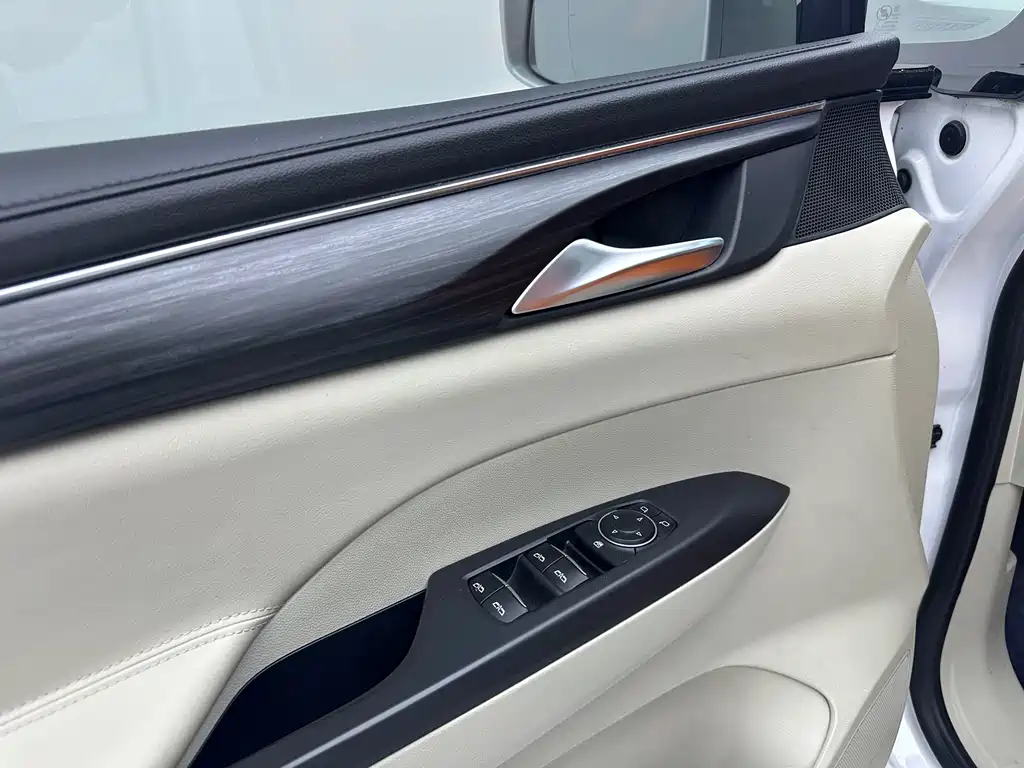 Buick GL8 2023 ES Comfort