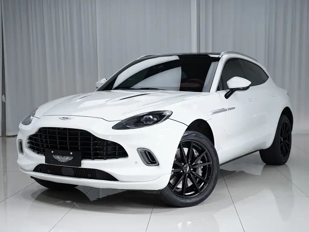 ASTON MARTIN DBX