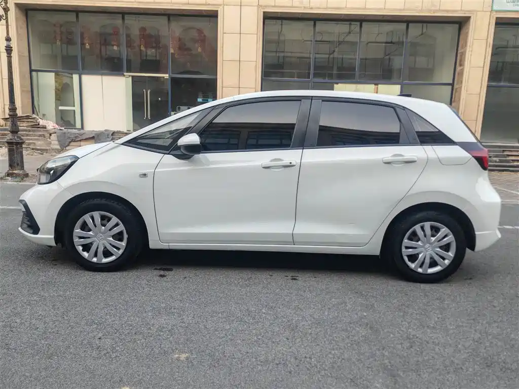 Honda Fit — миниатюра 7