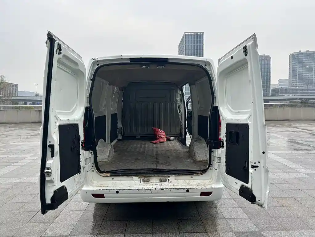 CHANGAN CHANGAN RUIXING EM80