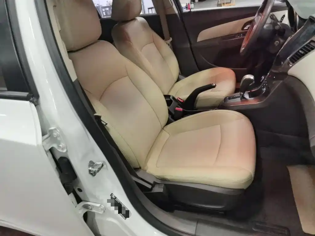 Chevrolet Cruze — миниатюра 25