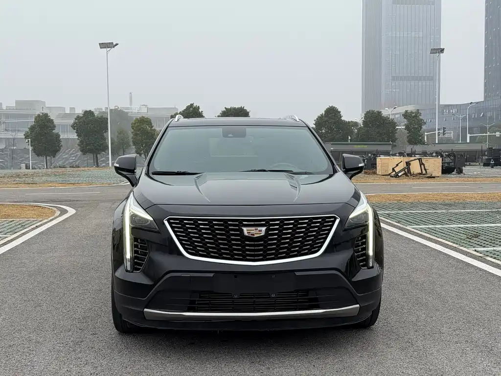 CADILLAC XT4