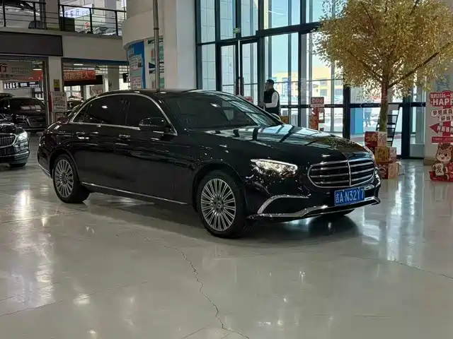 MERCEDES-BENZ E CLASS