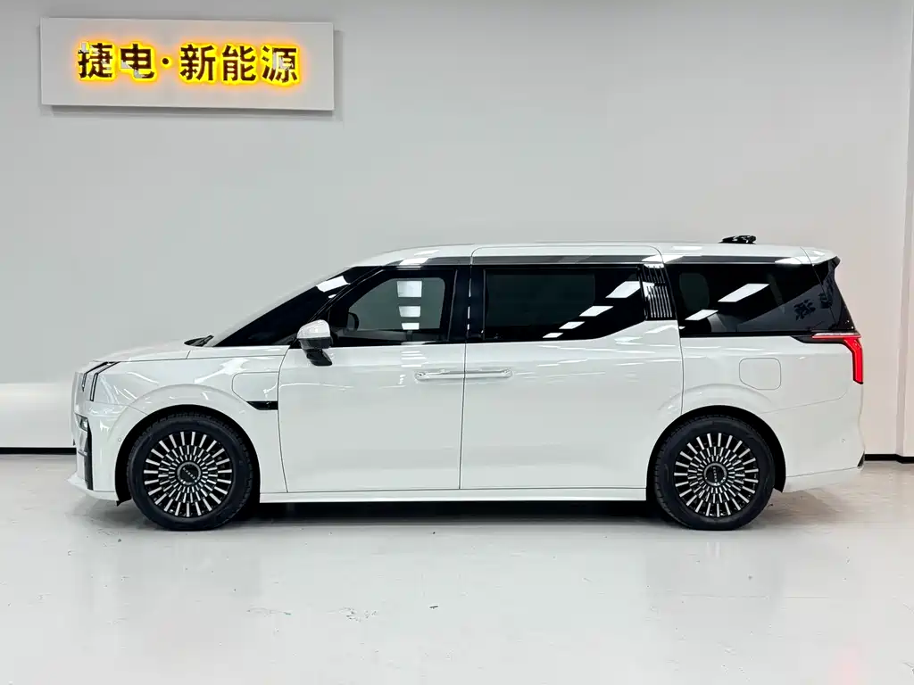 ZEEKR EXTREME KRYPTON 009