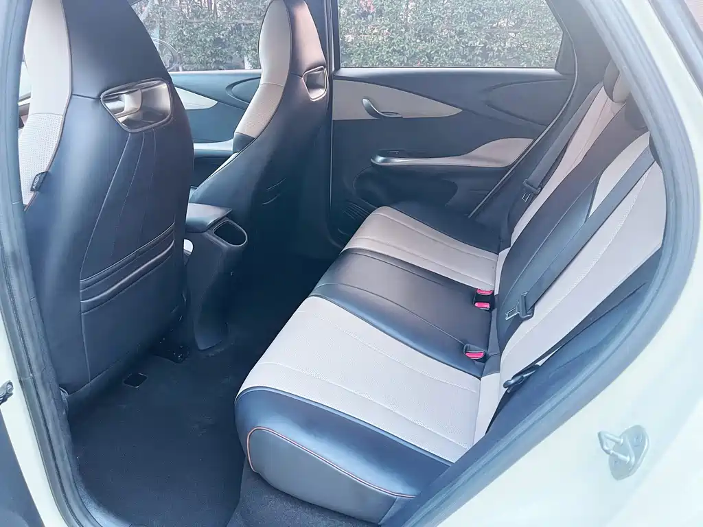 BYD Dolphin — миниатюра 8