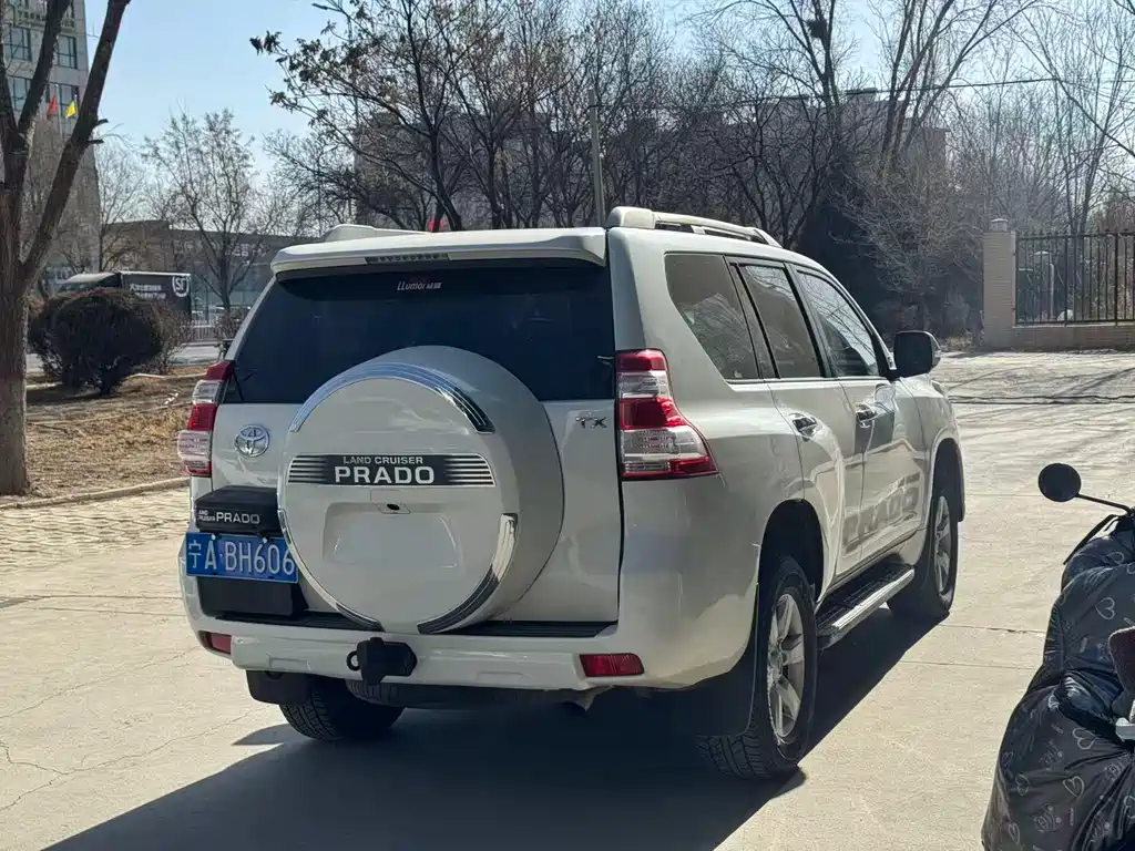 TOYOTA PRADO