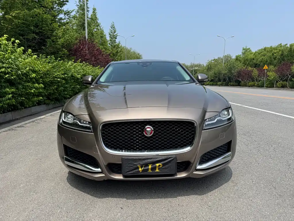 Купить Jaguar XFL