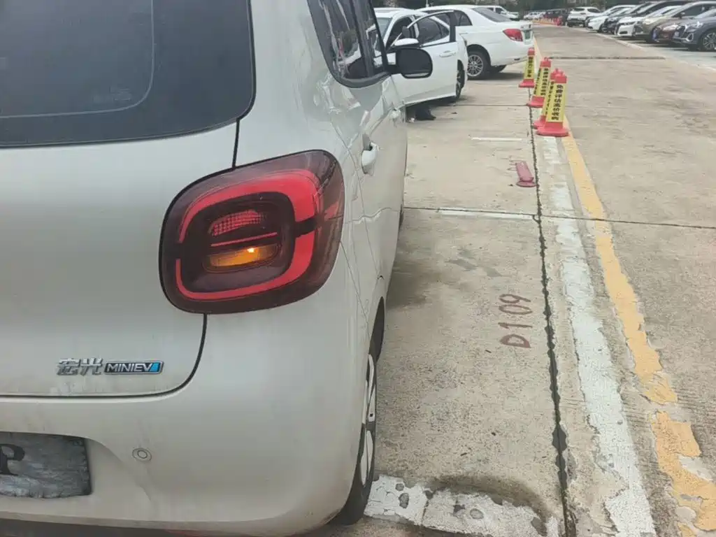 Wuling Mini EV MINIEV 2025