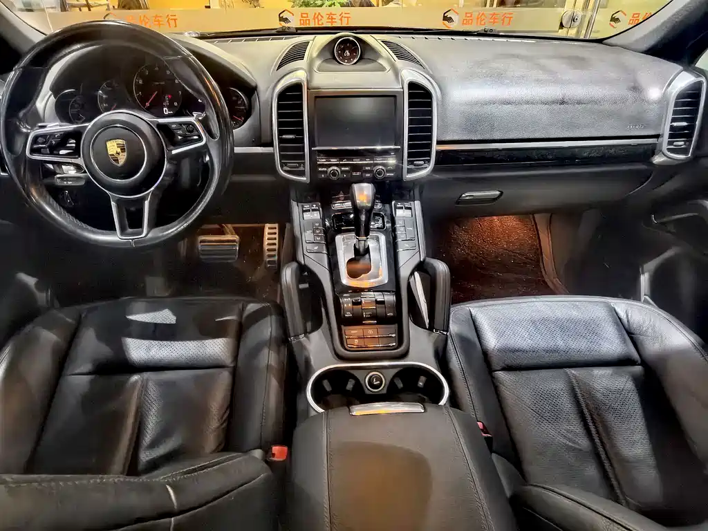 Porsche Cayenne — миниатюра 5