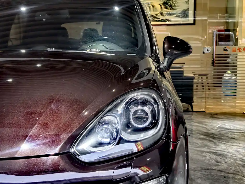 Porsche Cayenne — миниатюра 17