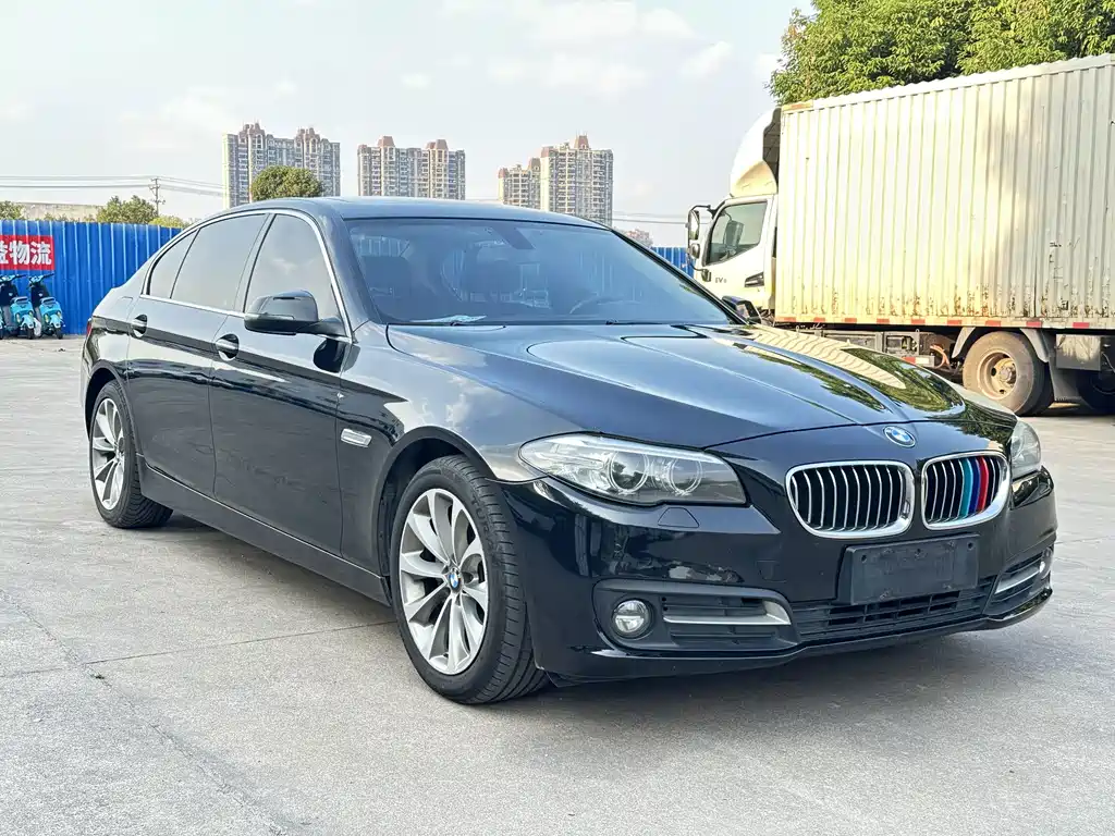 BMW 5 Series — миниатюра 3