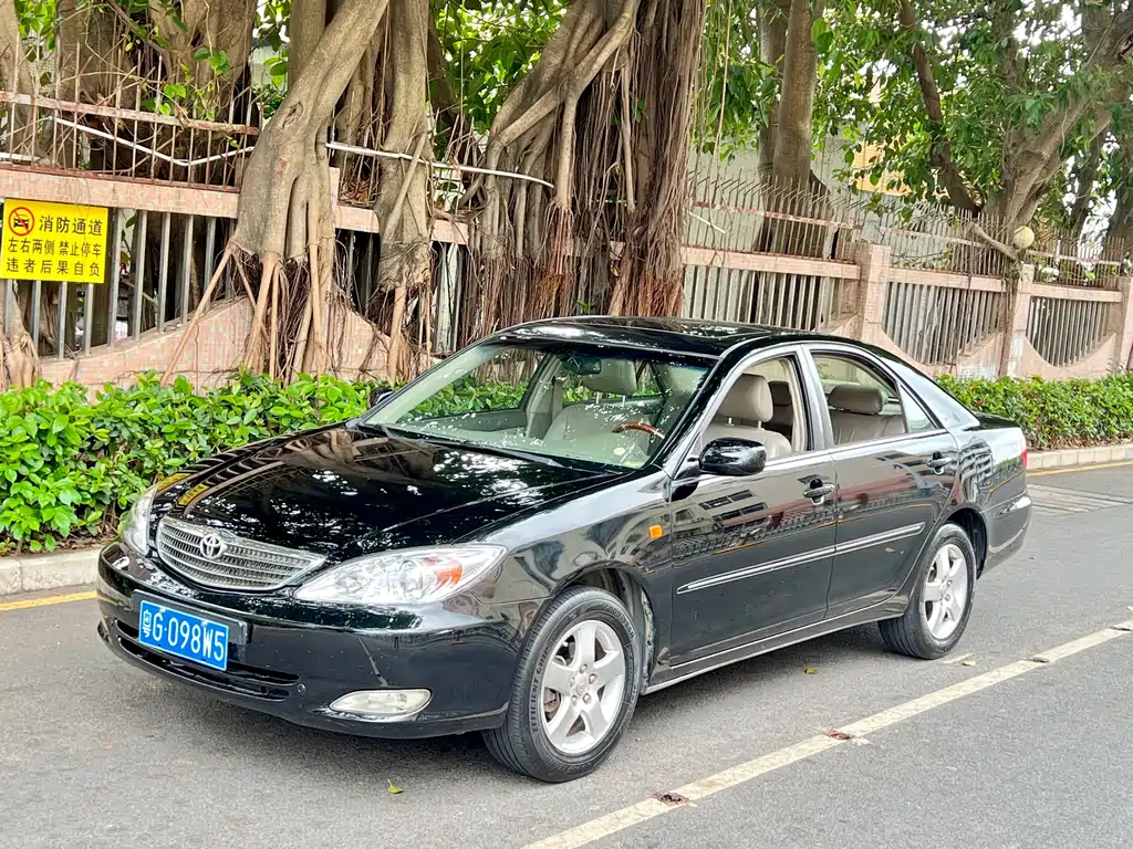 Купить Toyota Camry
